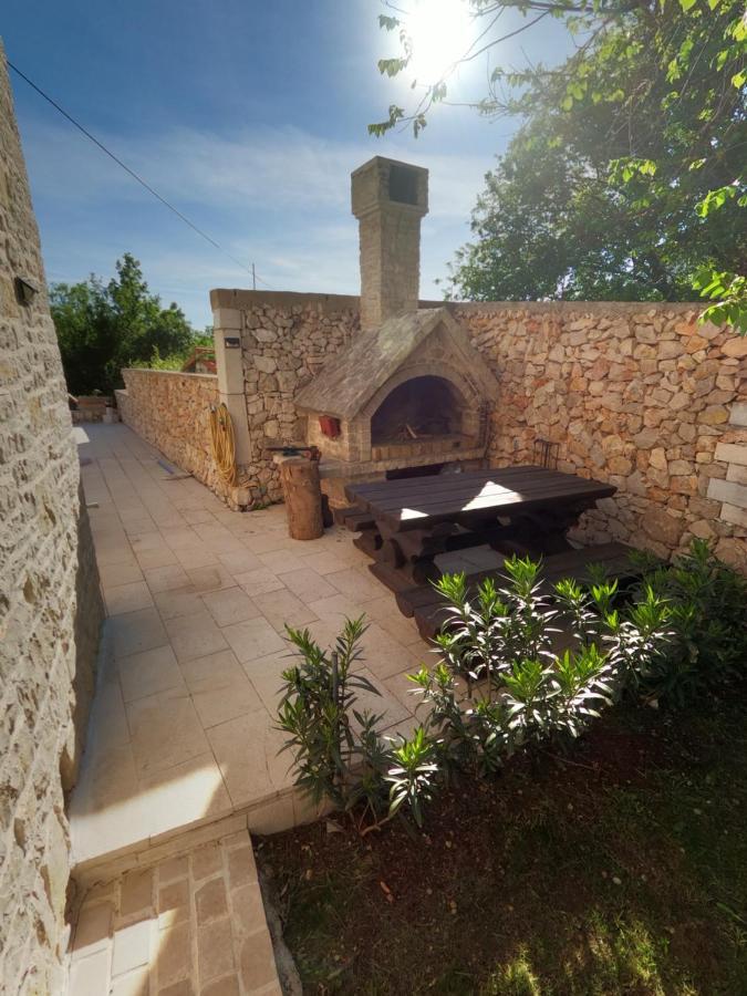הוילה קראליביצה Stone House Iva מראה חיצוני תמונה