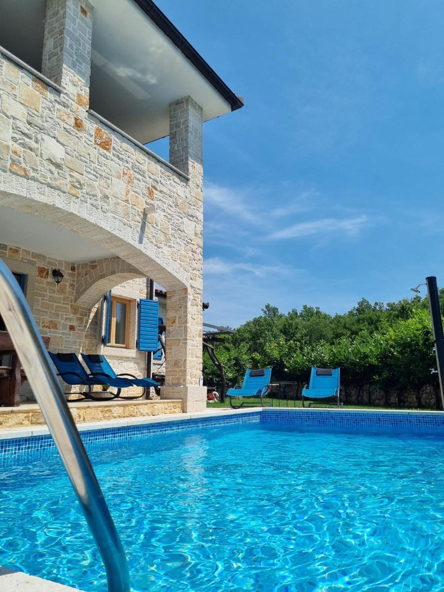 הוילה קראליביצה Stone House Iva מראה חיצוני תמונה